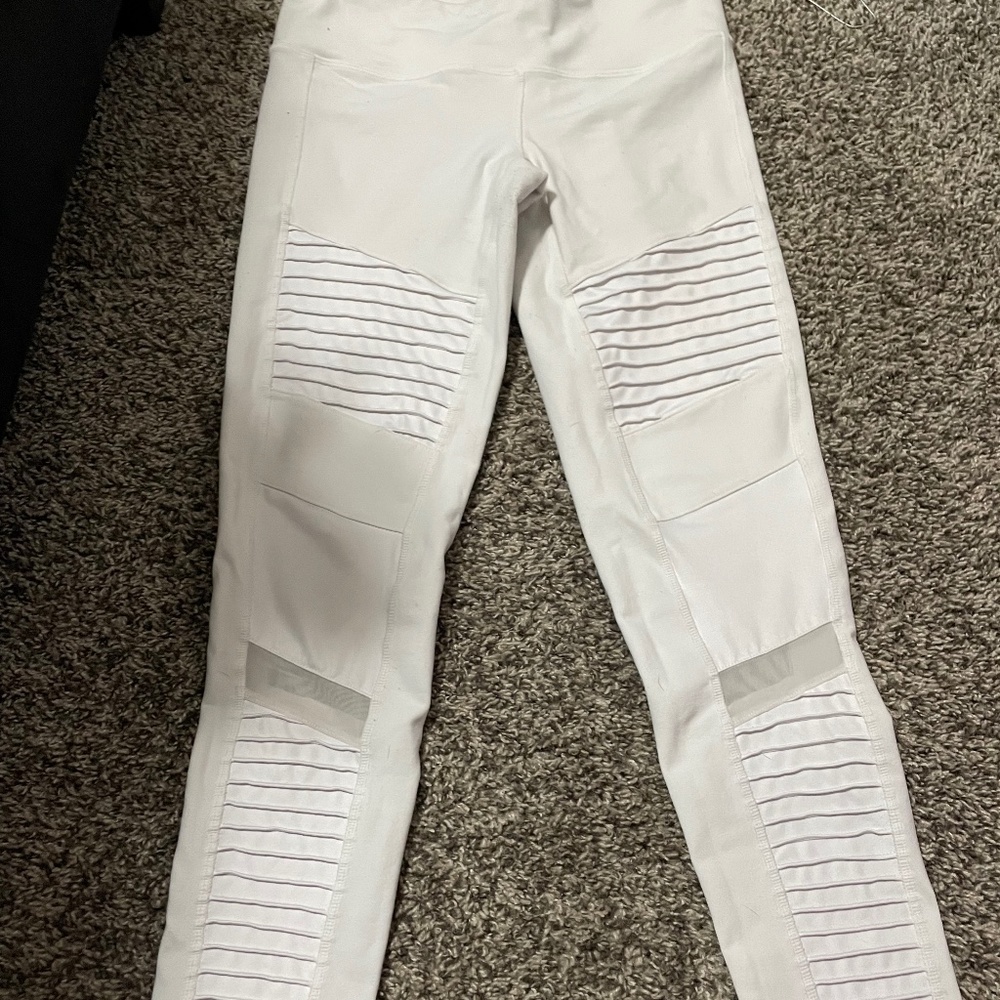 Alo yoga motto pants